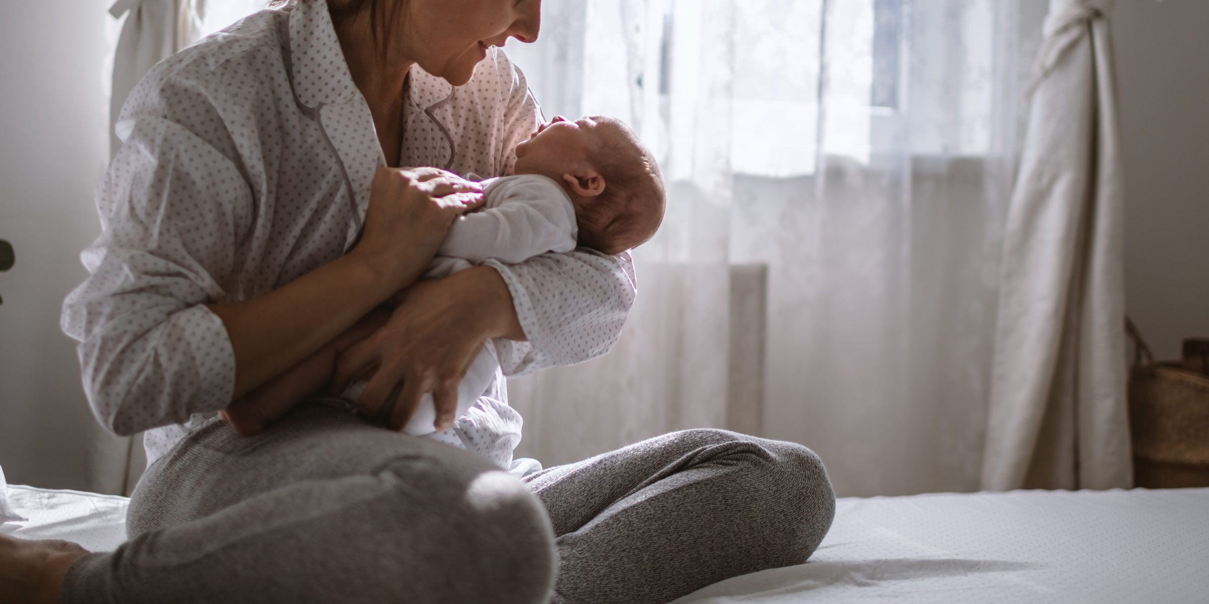 mutter und baby wochenbett